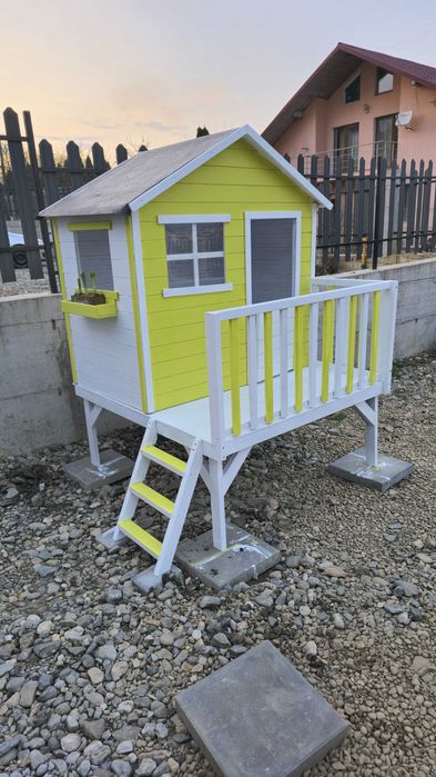 Casute de joaca (din lemn) pt copii