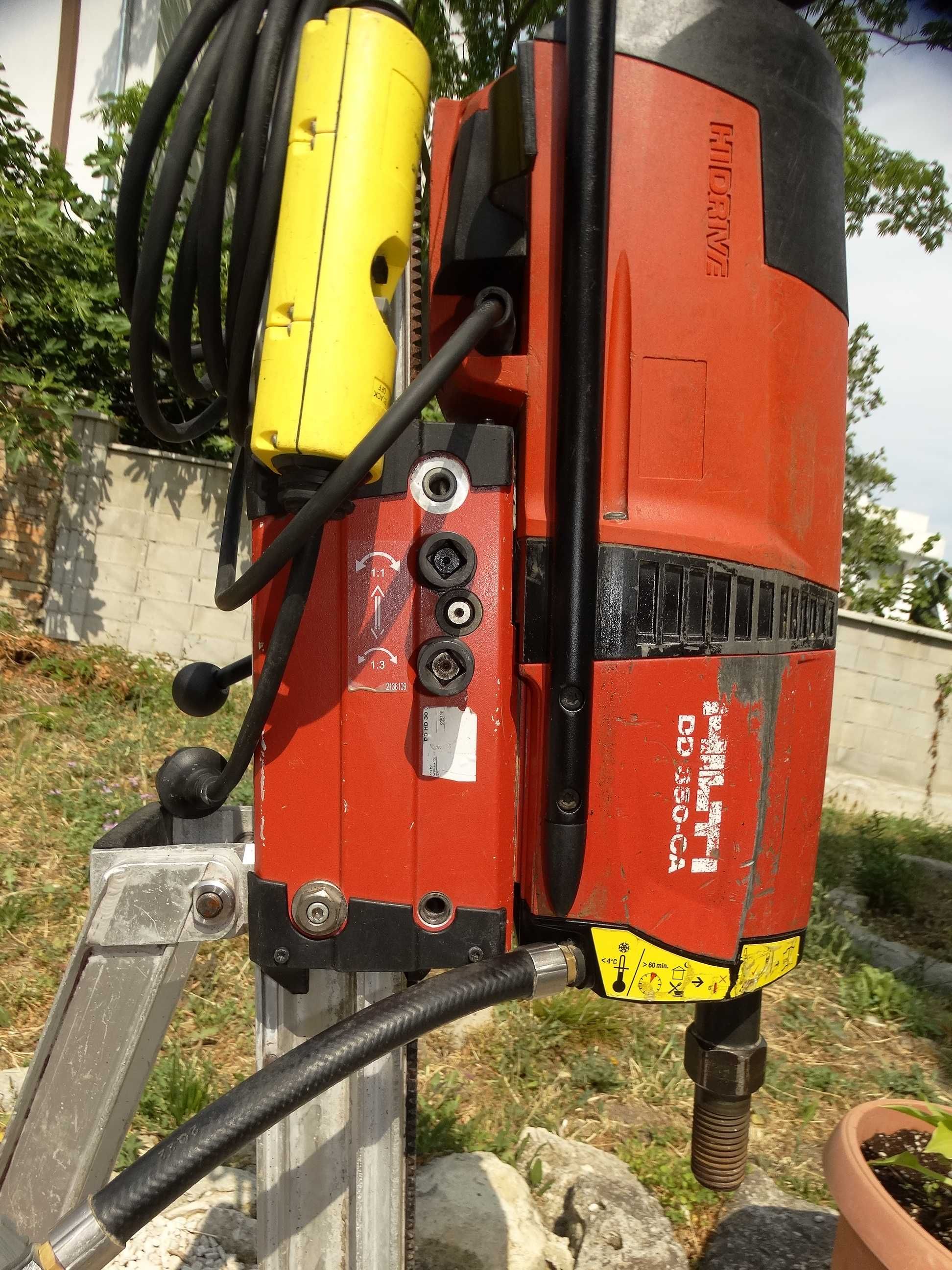 Hilti DD 350 CA + DD - HD 30 - Диамантено пробивна машина + статив