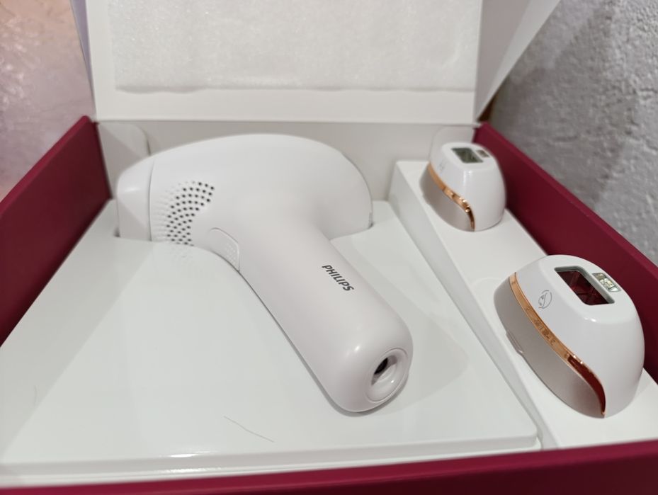 Фотоепилатор  Philips Lumea