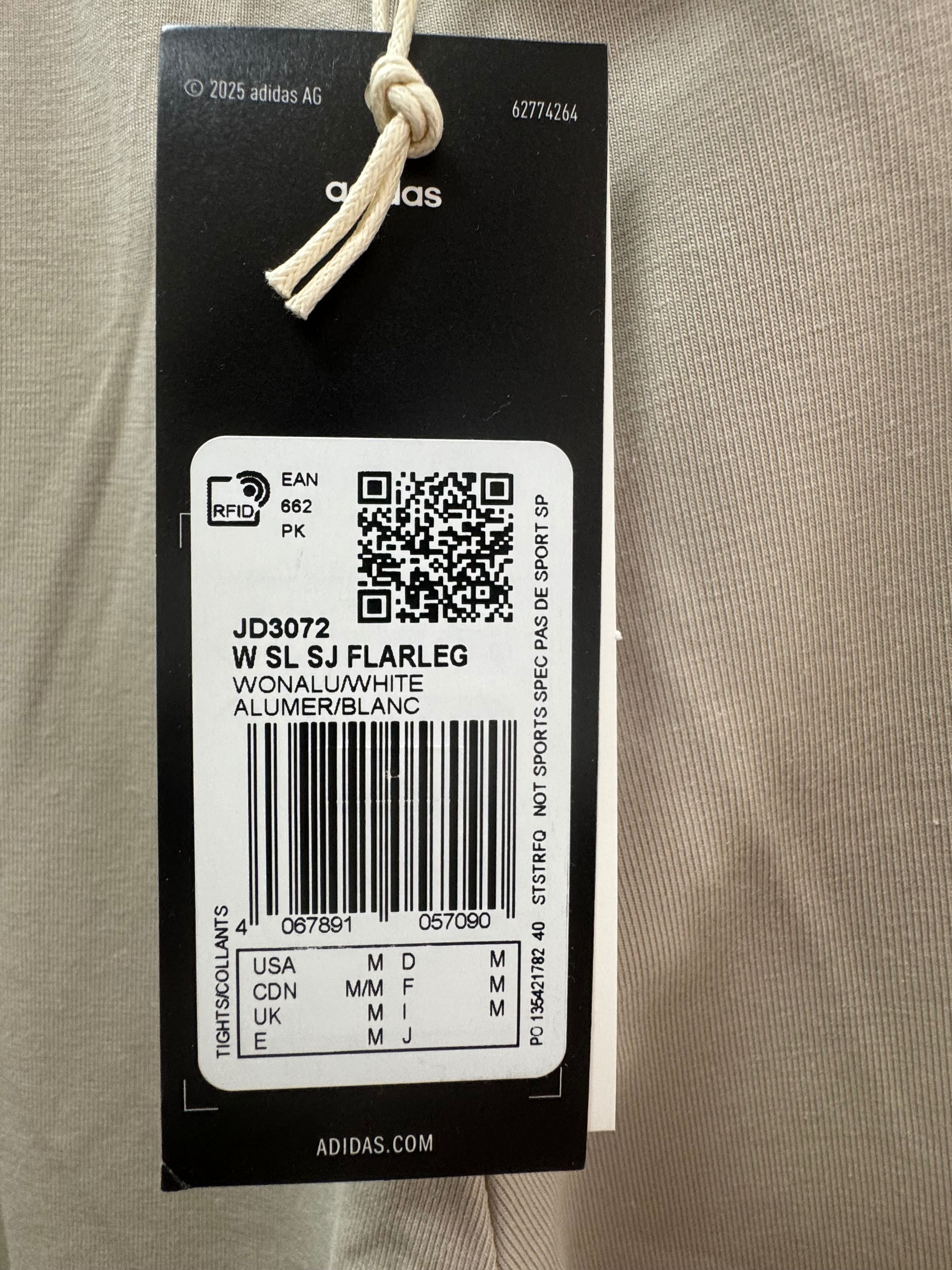 Дамски долнища Adidas размери М и XXXL