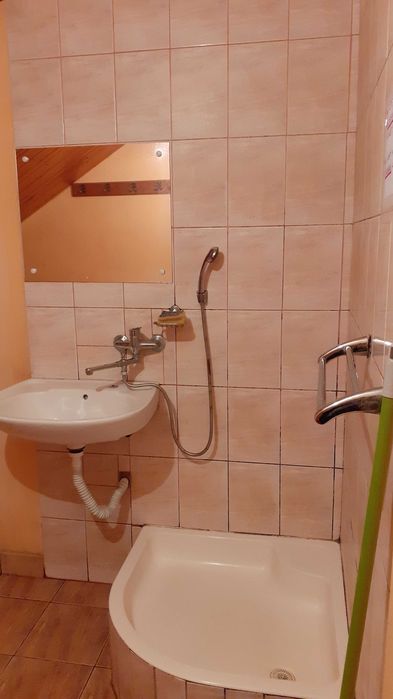 cameră de închiriat