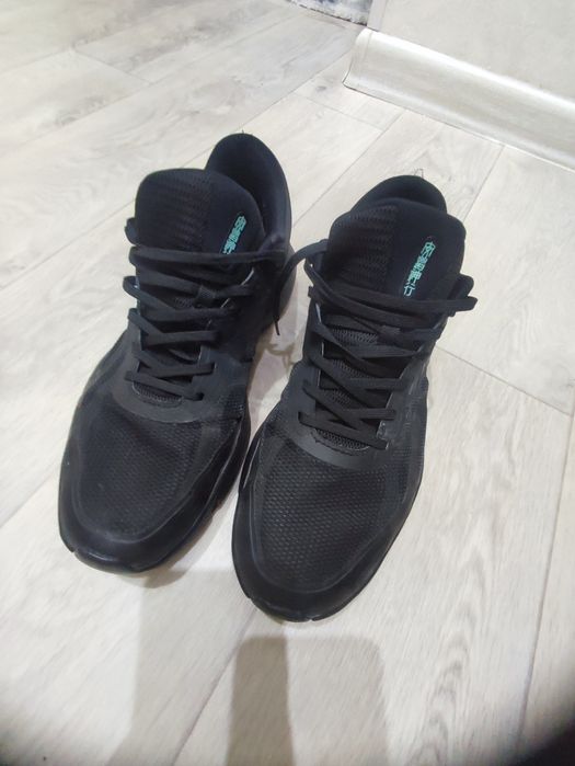 продам кроссовки anta размер 44 45 для зала очень мягкий