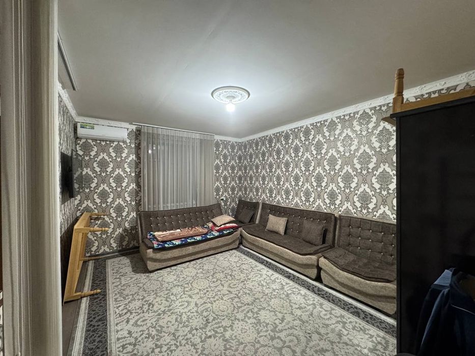 Продаётся 2х этажный дом. Янгиабад. Дом 3 года назад строили. 2 сотки