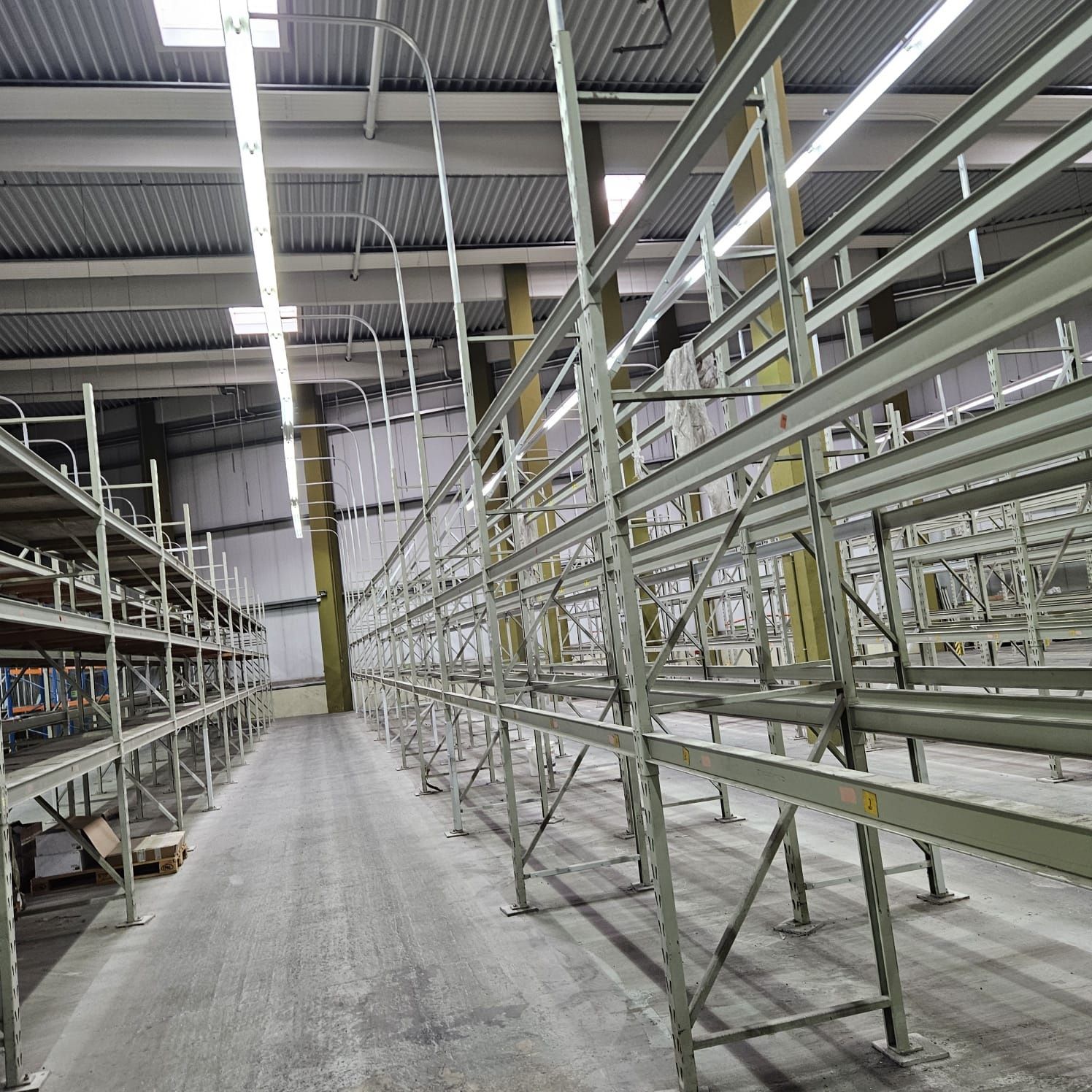 Rafturi pentru paleți industriale second-hand Germania