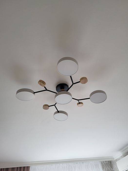 Продам люстру светодиодную