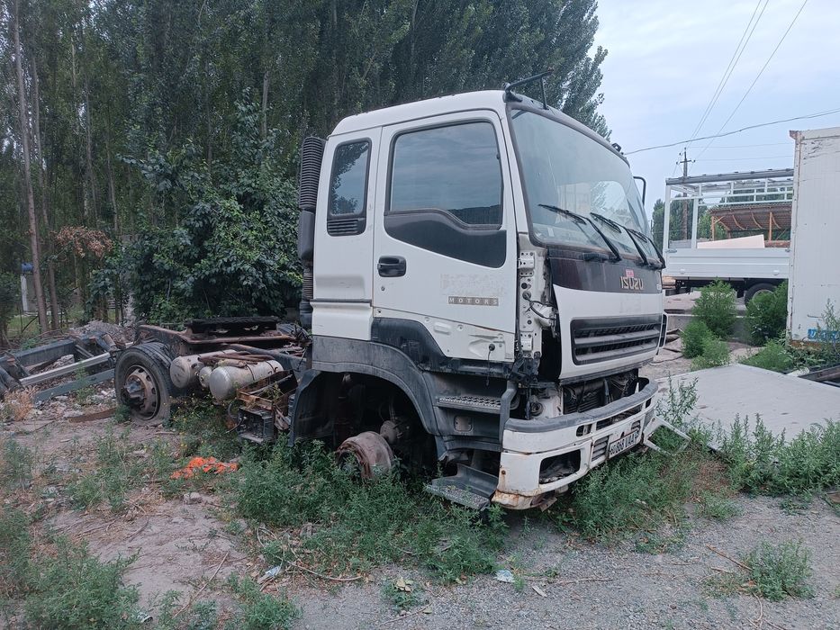 Isuzu Zapchasga sotiladi.
