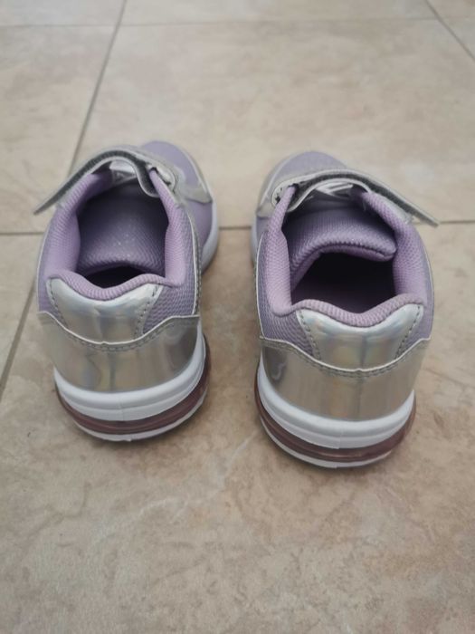 Светещи детски маратонки