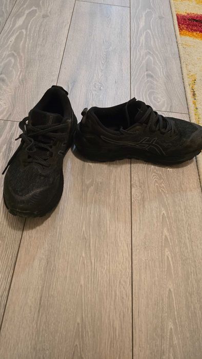 Adidasi Asics goretex Damă