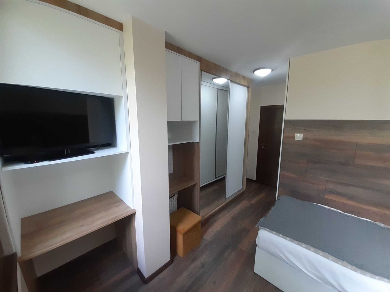 Продава се Тристаен апартамент в Сливен, Младост - 80 кв.м за 1663 €/кв.м - Снимка #10