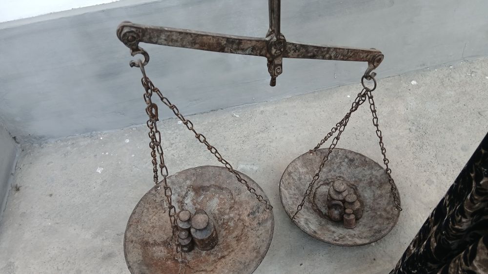 Qadimiy tarozi sotiladi