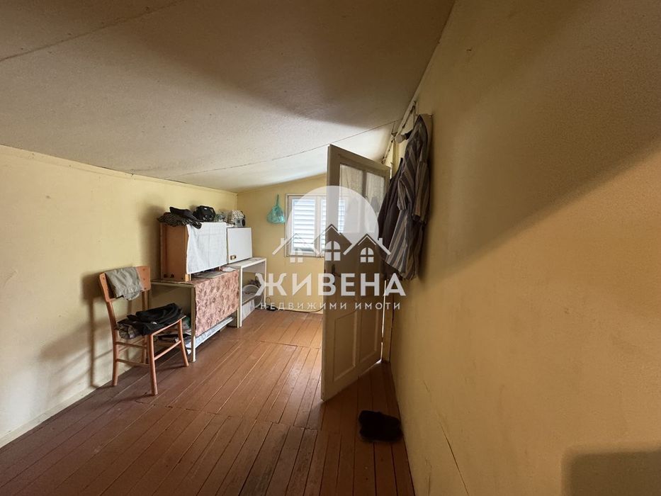 Къща с парцел 706 кв.м, м-т Манастирски рид