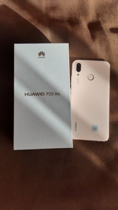 Телефон Huawei P20 lite