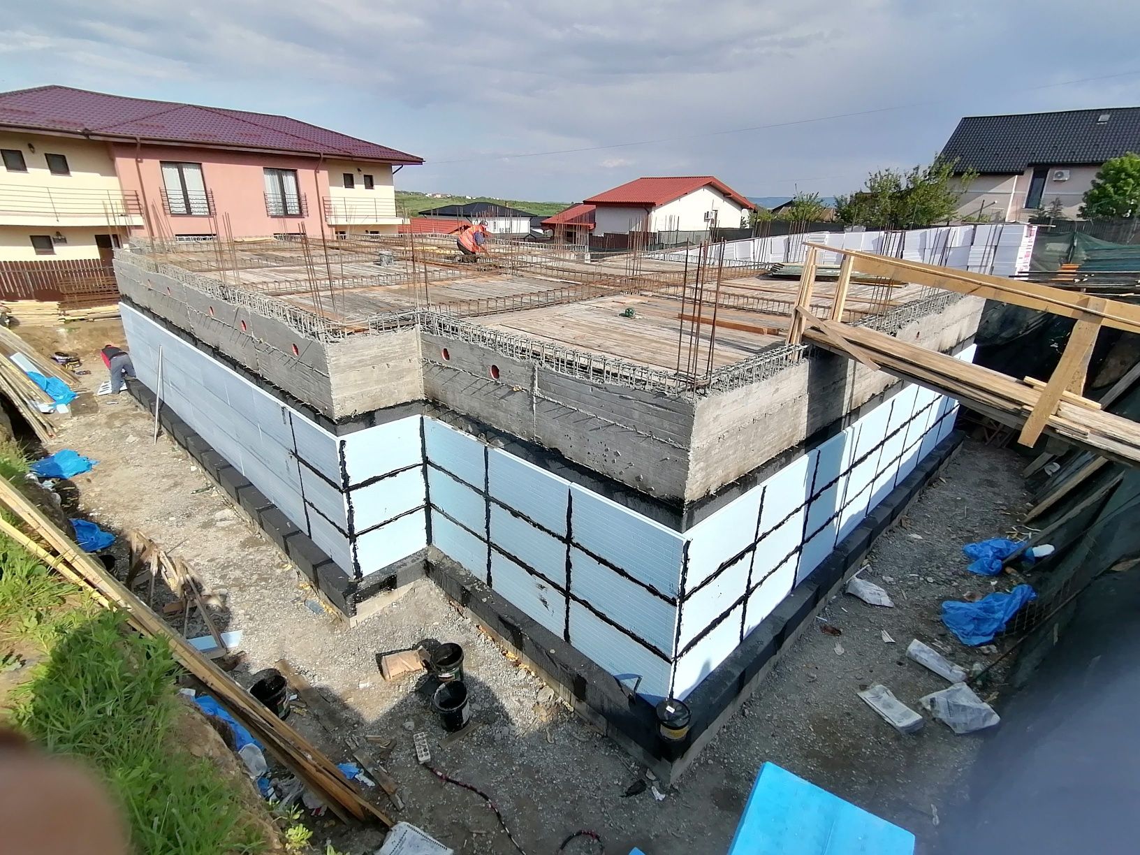 Echipa de meseriași în domeniul construcțiilor