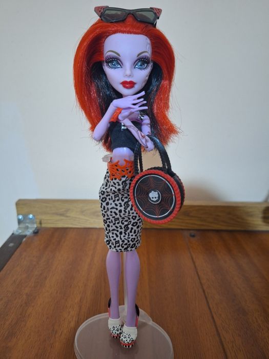 Оперетта Monster high