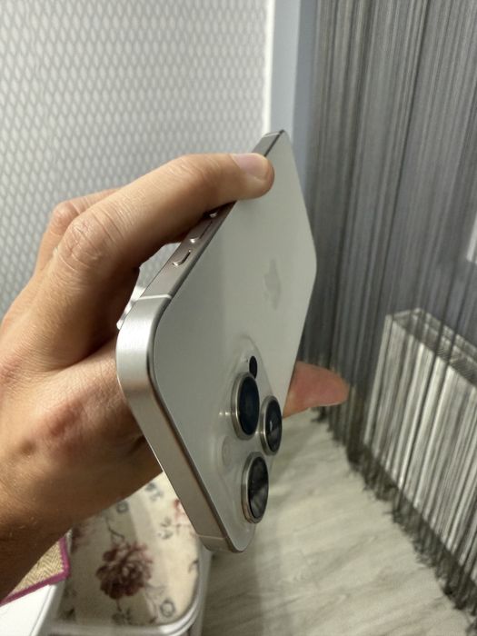 Vand Iphone 15 pro 128 GB