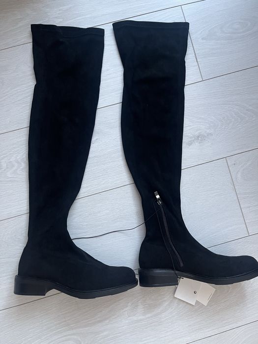 Високи ботуши над коляното