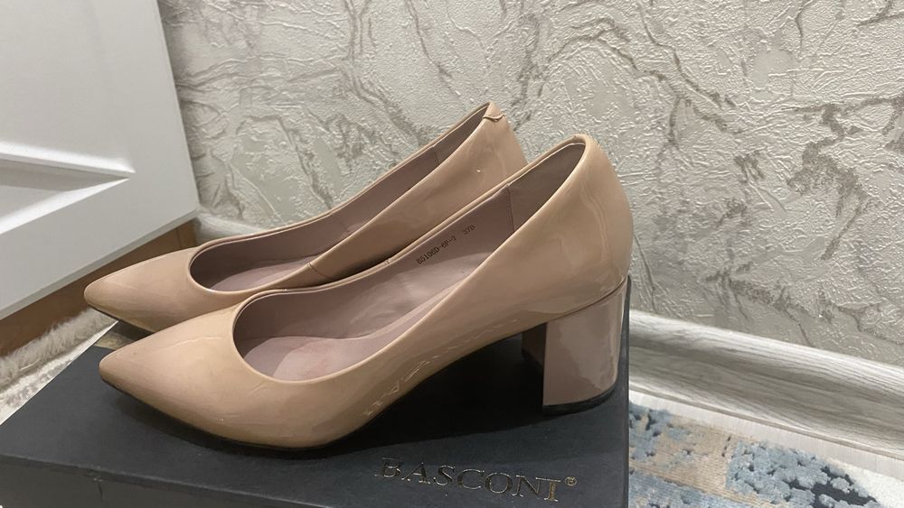 Туфли р37, Basconi