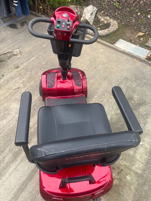 Електрическа инвалидна четириколка в гаранция