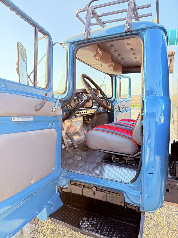 Zil 130 vadavoz holati yangidek