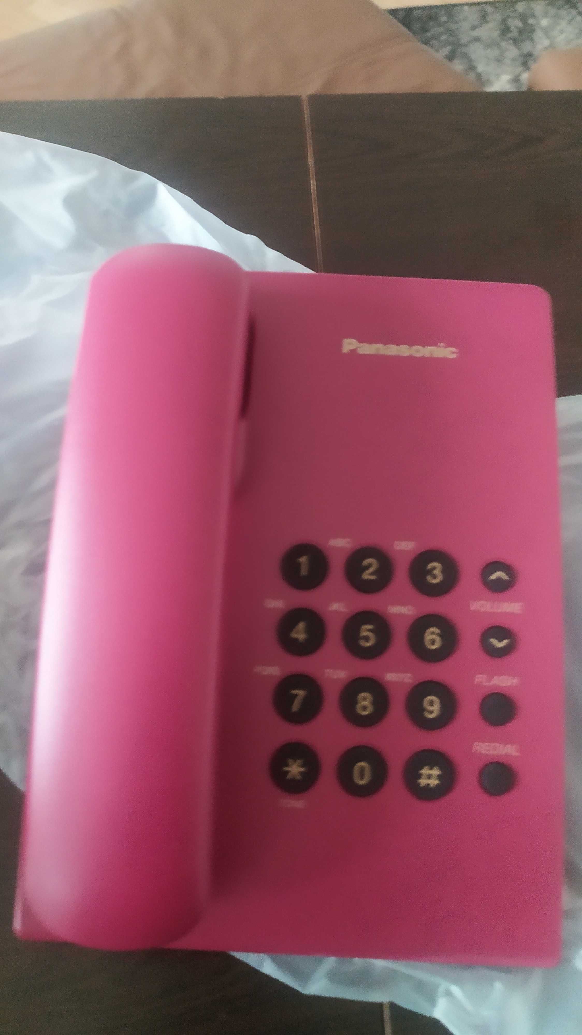 Чисто нов неизползван стационарен телефон PANASONIC