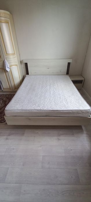 Продам 2х спальный кровать