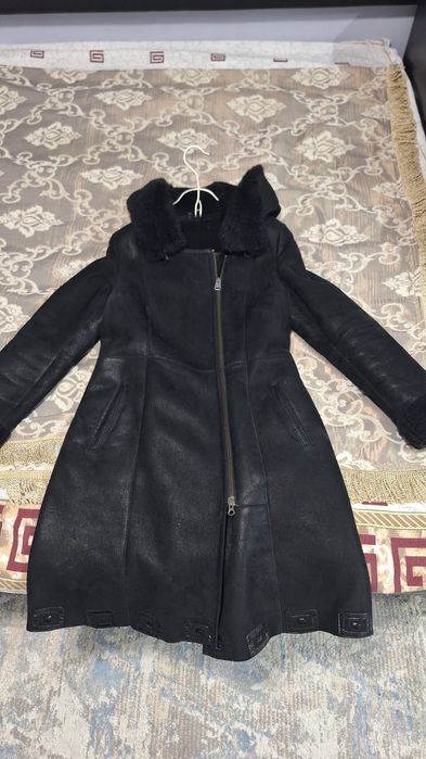 Продается турецкое дублёнка,б/у.,в хорошем состояние 42-44 размер