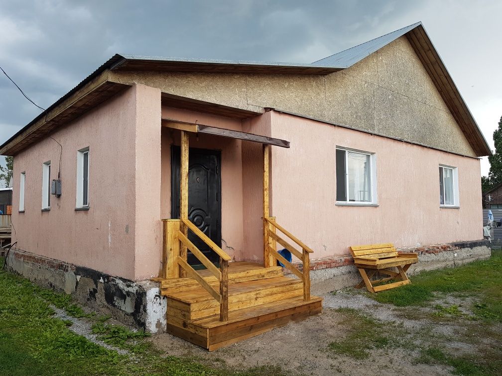 Продам дом в пригороде