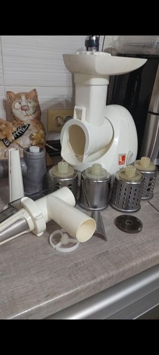 Электро мясорубка, овощерезка