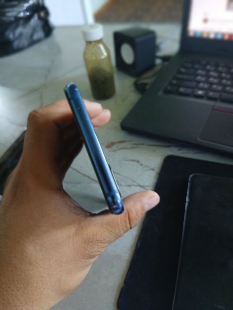Redmi 8 lite 4+64 sotladi