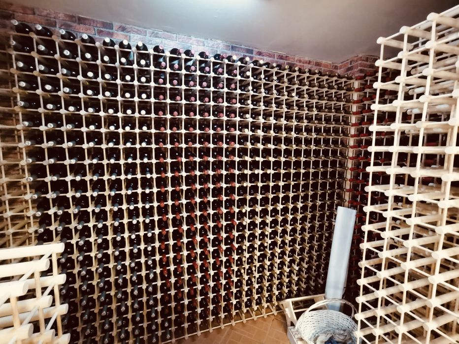 Rastel vin 12 sticle lem masiv netratat sau vopsit maro