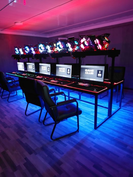 Game club uchun kompyuterlar 10 dona kamplekt stol stul set mantaj
