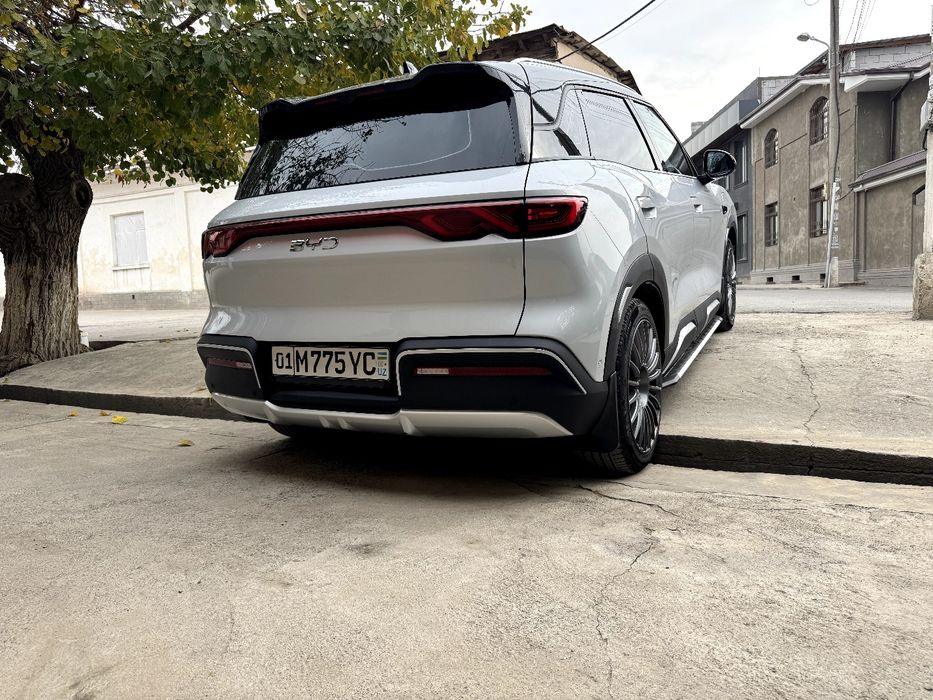 BYD Yuan Up Smart drive