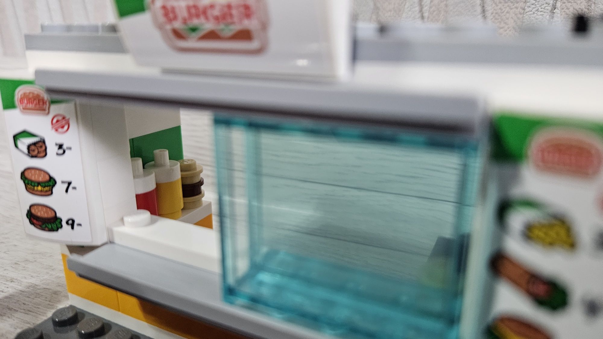 Lego City 60214 Stingere restaurant burgeri