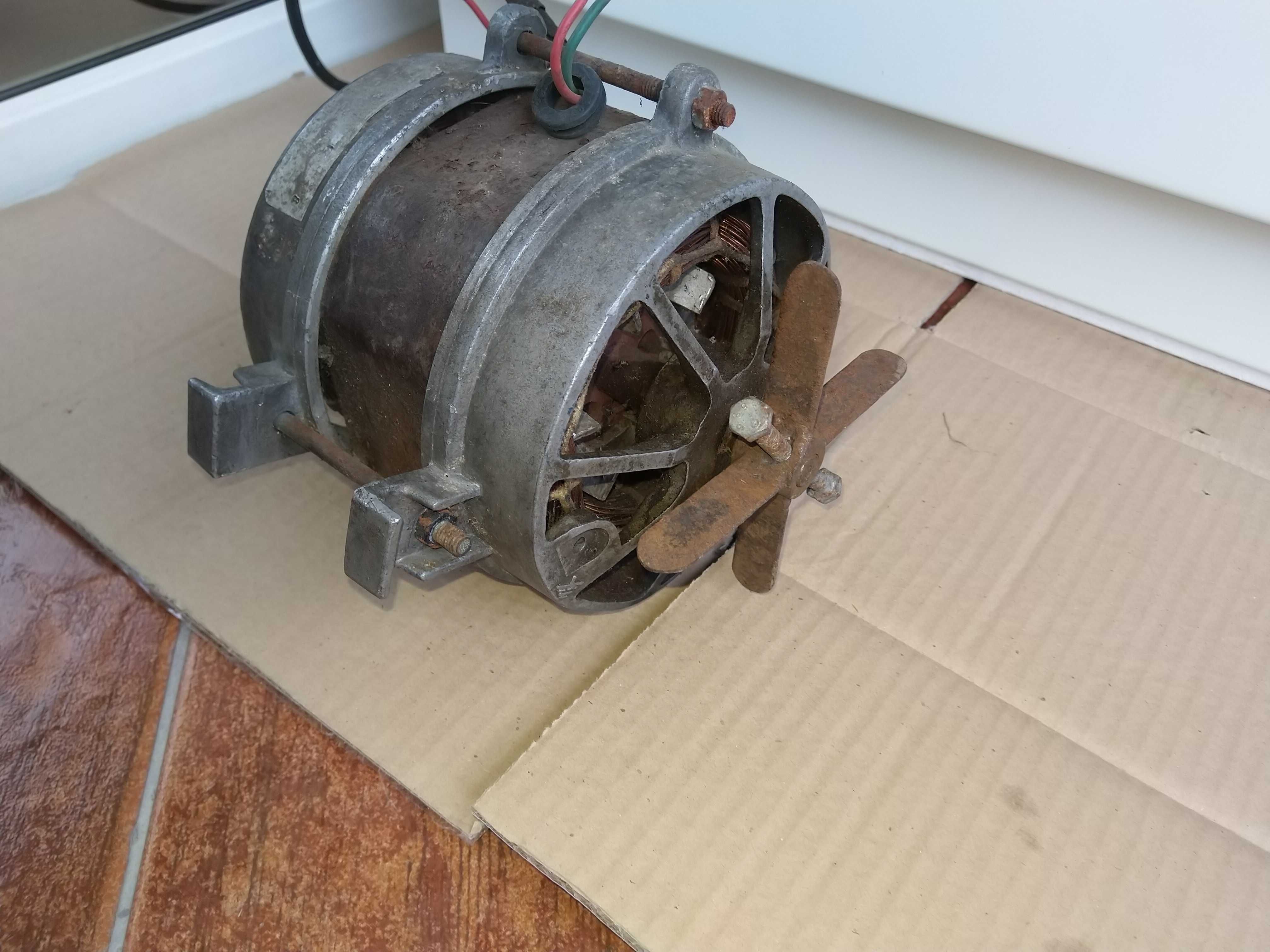 Motor foarte puternic, fără perii,pentru diferite întrebuințări.