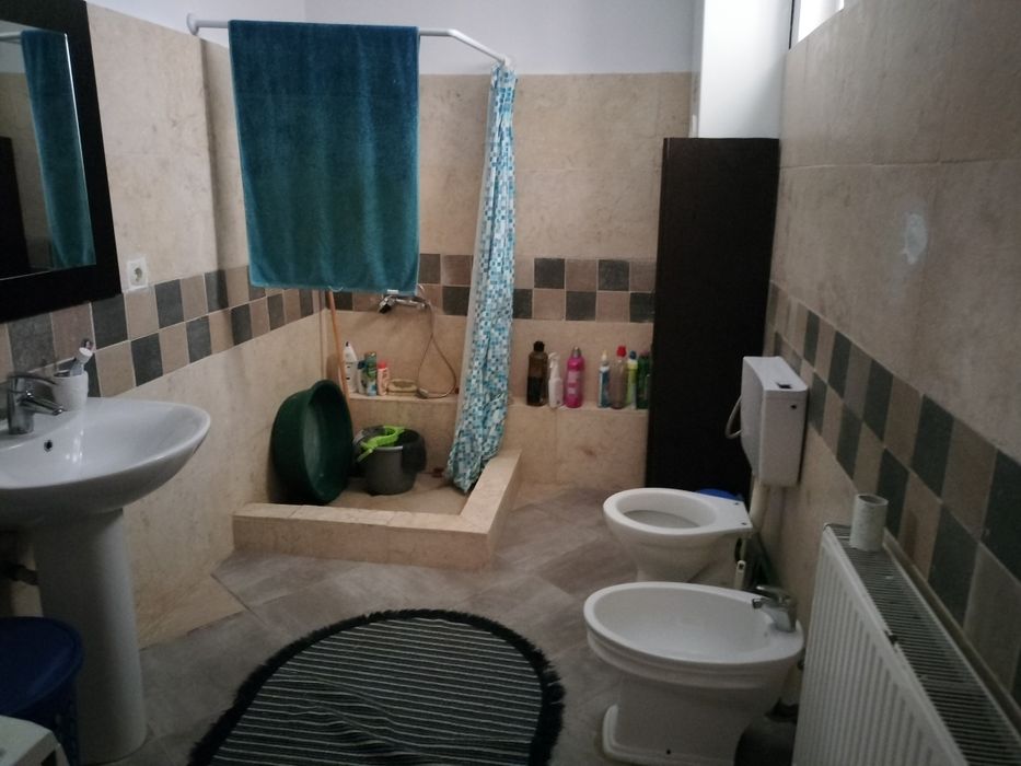 Vând Casă la Văleni VS 8 km DN 24