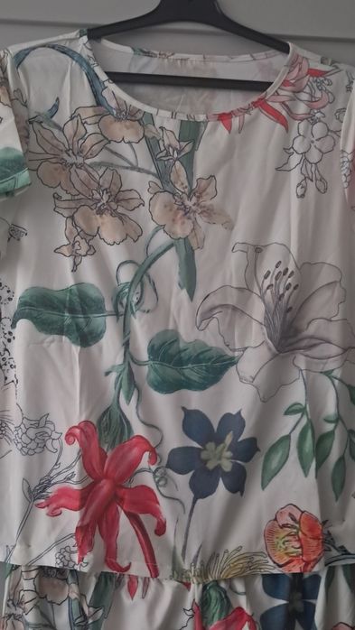 Costum pentru damă