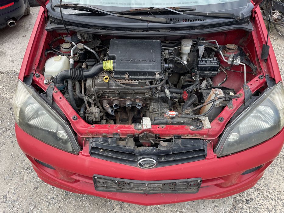 Daihatsu YRV 1.3i 16v 4x4 90кс 2003г На Части