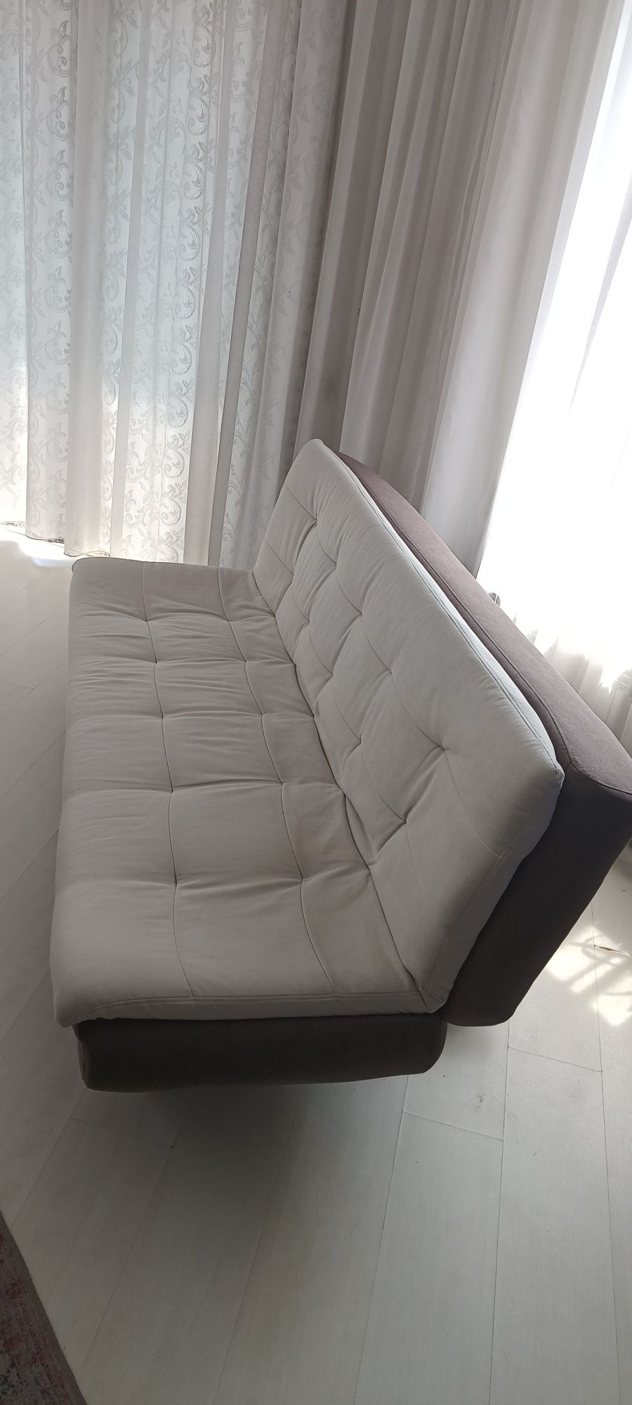 Vând  doua canapele living