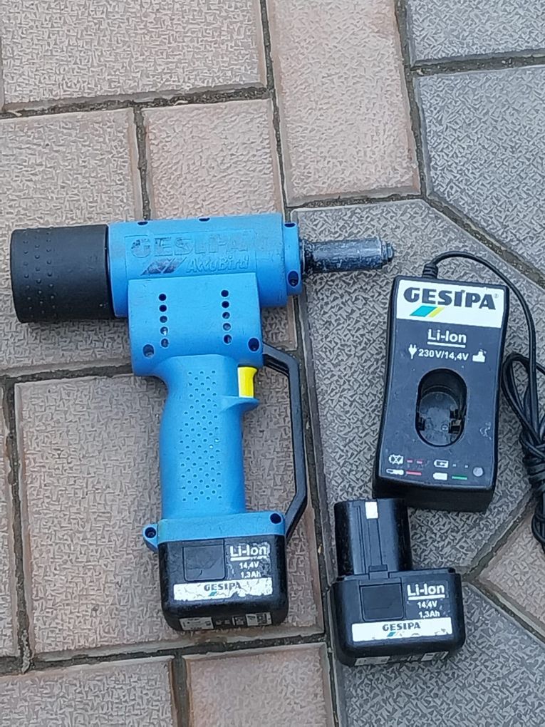 Pistol de popnituri  GESICA Profesional
