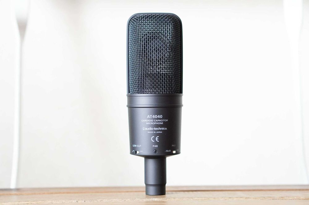 Профессиональный студийный микрофон Audio-Technica AT4040