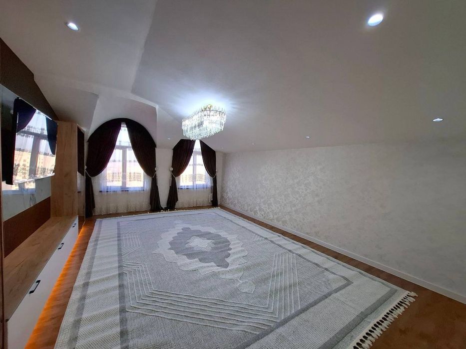 Продаётся  3х комнатная квартира