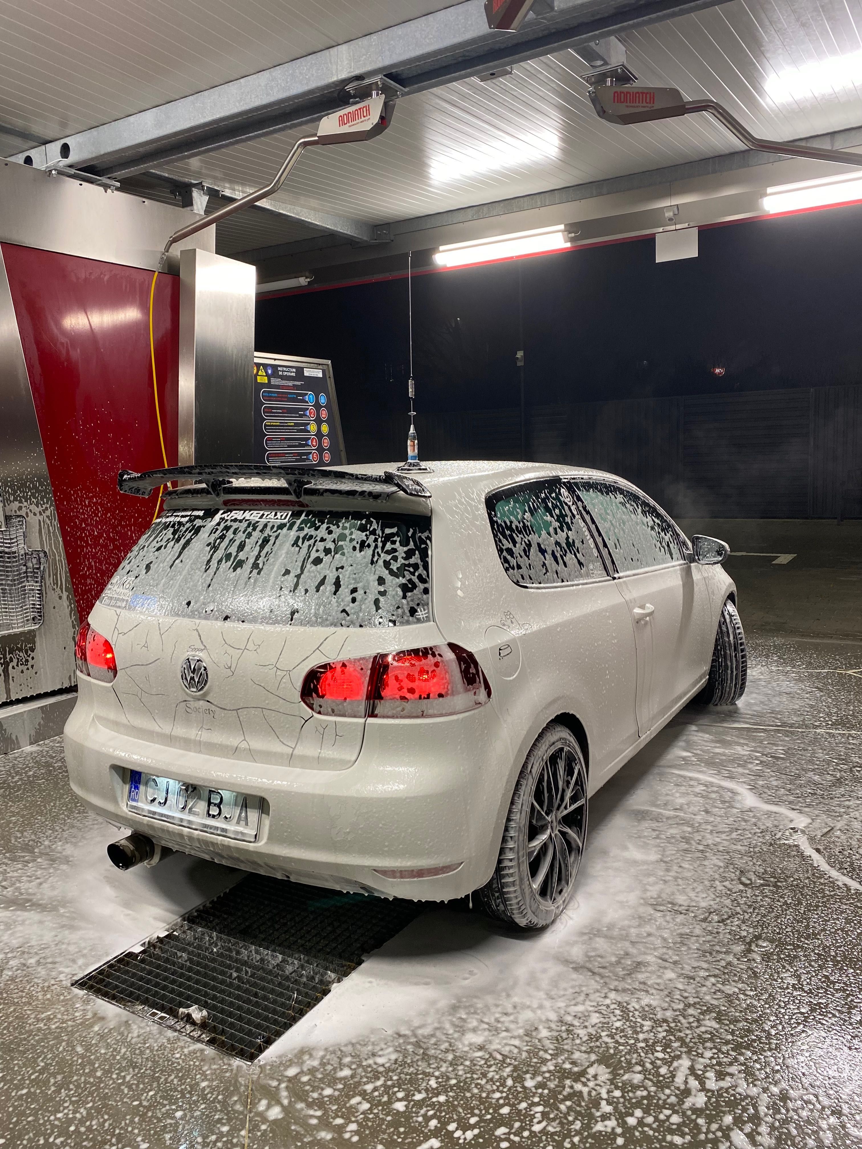 Vând/Schimb wolkswagen golf 6 cu Moto sau variante