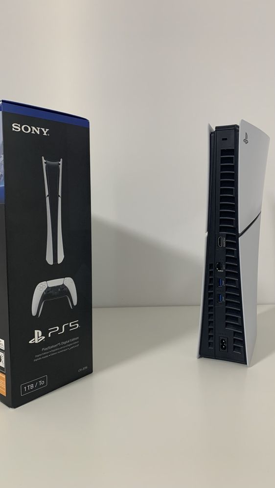 Consola PlayStation 5 Slim Digital Edition (PS5) 1TB, În Garanție