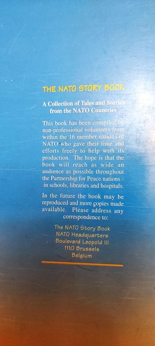 Carte povesti in Engleza The NATO Story Book (Editia 1), tiraj limitat