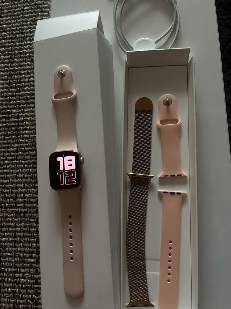 Apple watche 6 40 mm rose gold