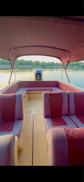 Vand barca Corsar 730wt ( primul propietar , ca noua )