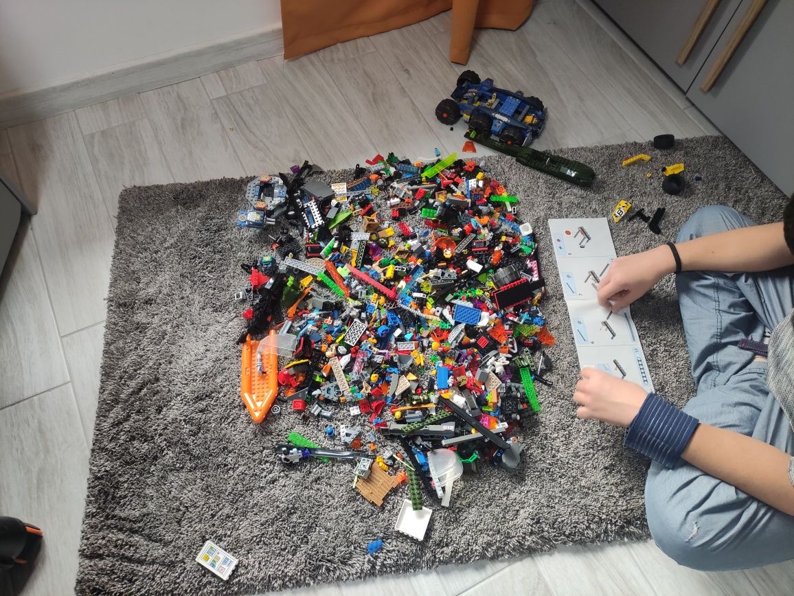 Огромен лот на LEGO