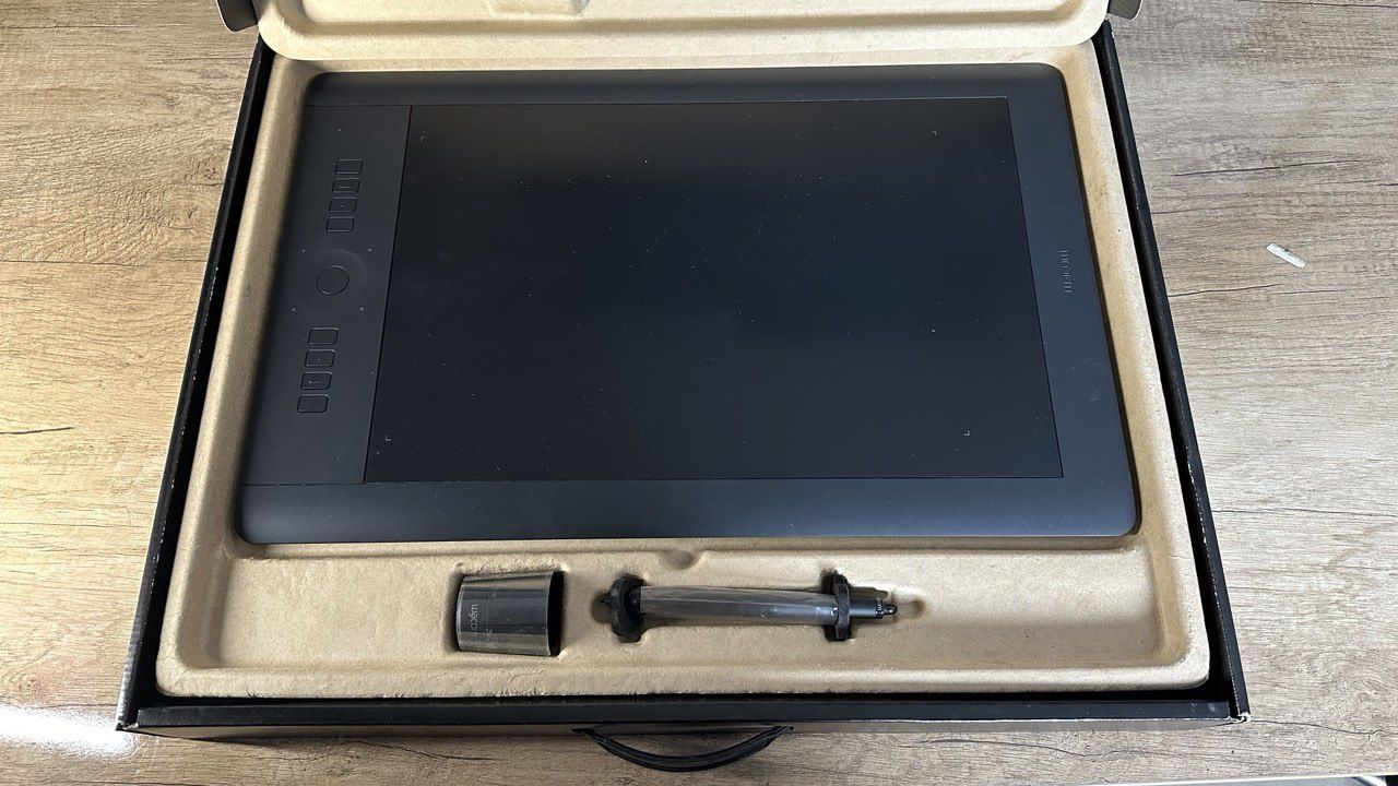 Графический планшет Wacom lntuos Pro Large [ PTH-851]]