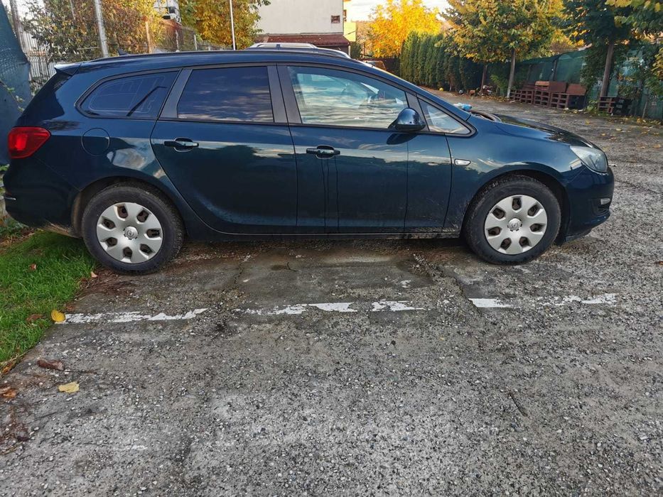 Opel Astra Sports Tourer 2015