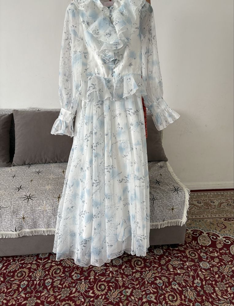 Көйлек сатылады.